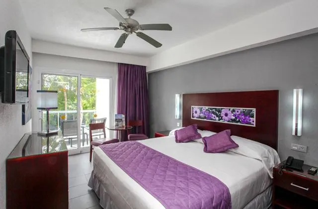 Hotel Riu Naiboa Punta Cana room
